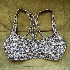 Lululemon Sports Bra Size 4
